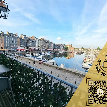 Le Balcon Du Port Apartment *